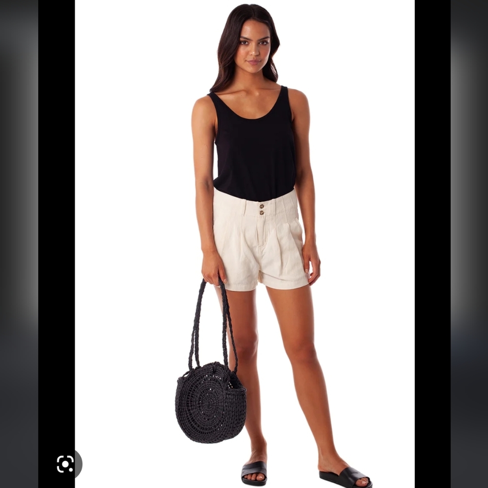 Women's wicker/straw tote bag